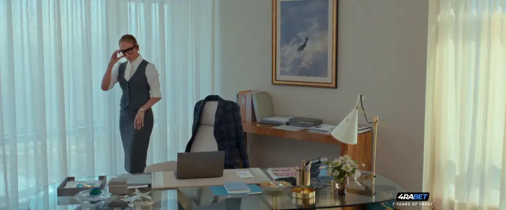 Office Romance (2025) — screenshot